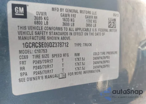 2013 Chevrolet Silverado 1500 Crew Cab z USA, uszkodzony, nr VIN 1GCRCSE09DZ378712